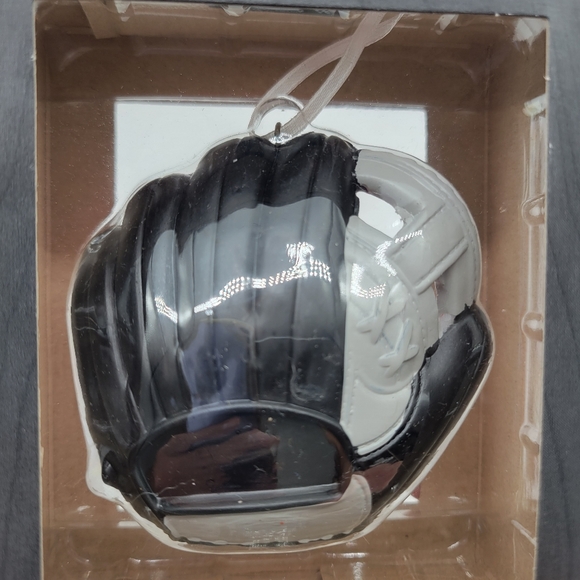 Hallmark Ornaments San Francisco Giants - Picture 5 of 5